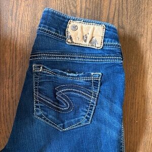 Silver Jeans Dark Blue Women's suki slim boot denim. Size 25x33